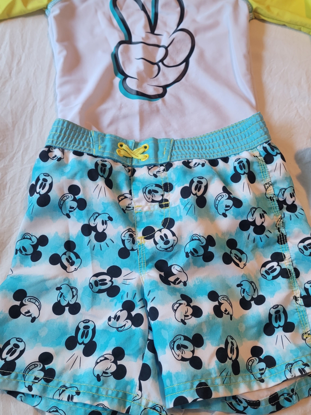 Lot Of 4 Boys Swim Trunks And Top Featuring DISNEY & SHARKS sz 5t/6t